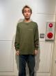 BEPFW22TE18 BLACKLETTER L/S TEE OLIVE